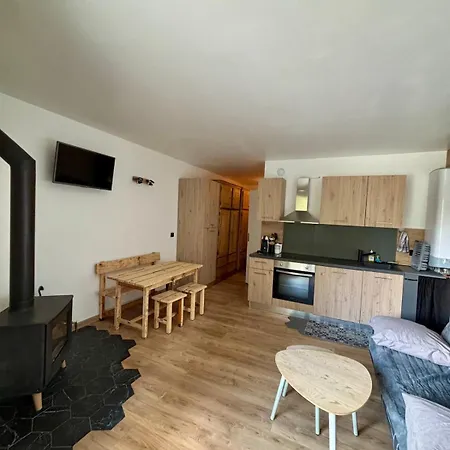 Warm Two-room In La Foux *