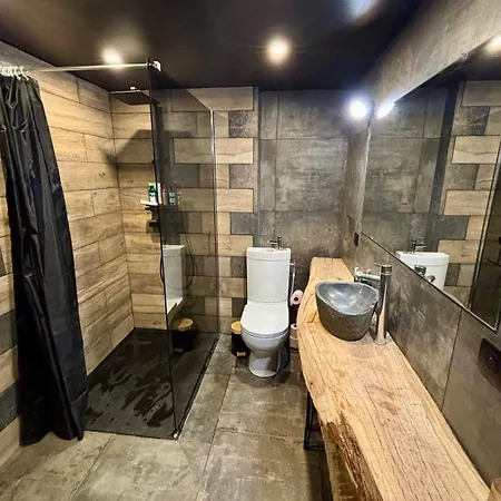 Warm Two-room In La Foux *