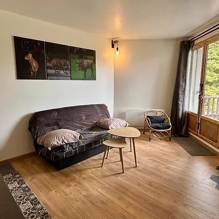 Warm Two-room In La Foux شقة